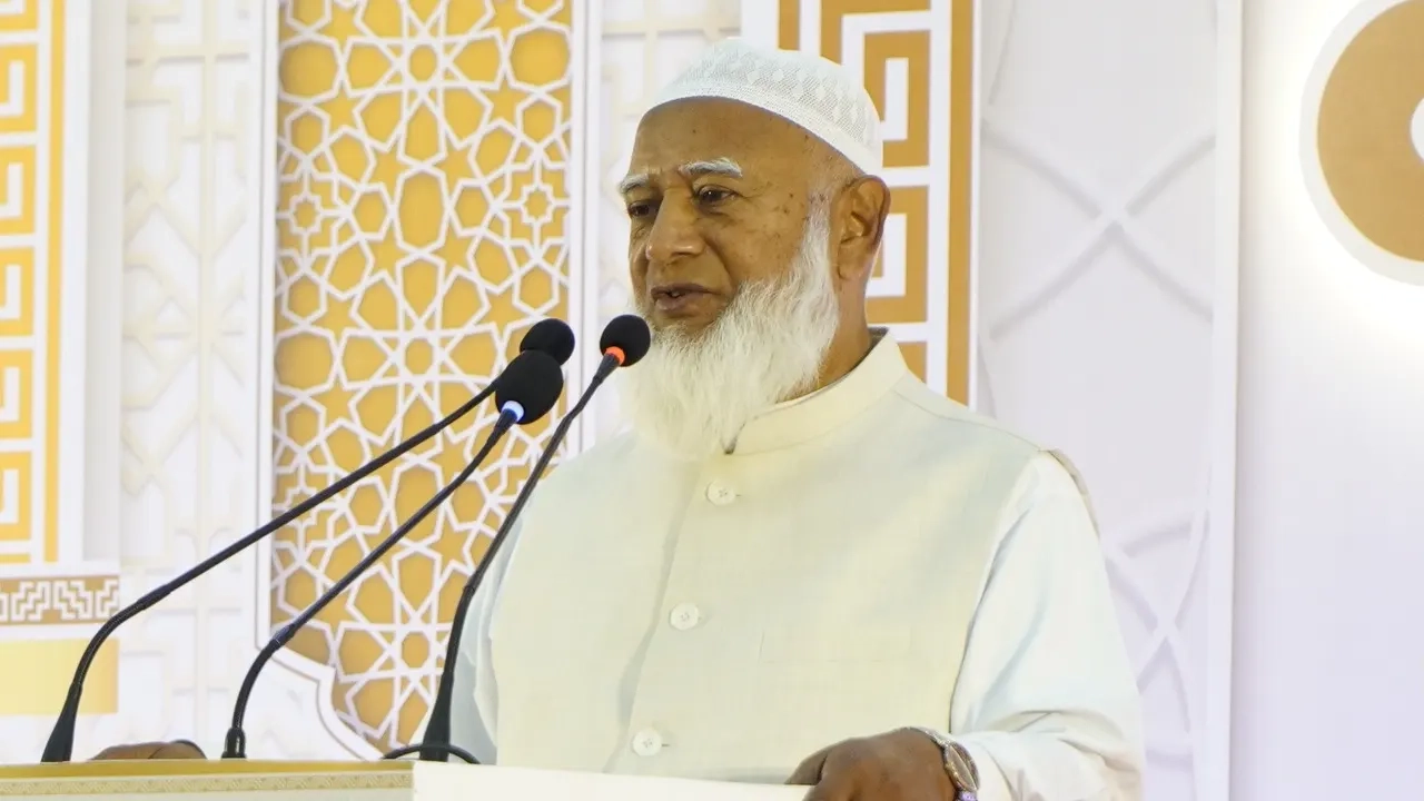 বক্তব্য রাখছেন জামায়াত আমির ডা. শফিকুর রহমান