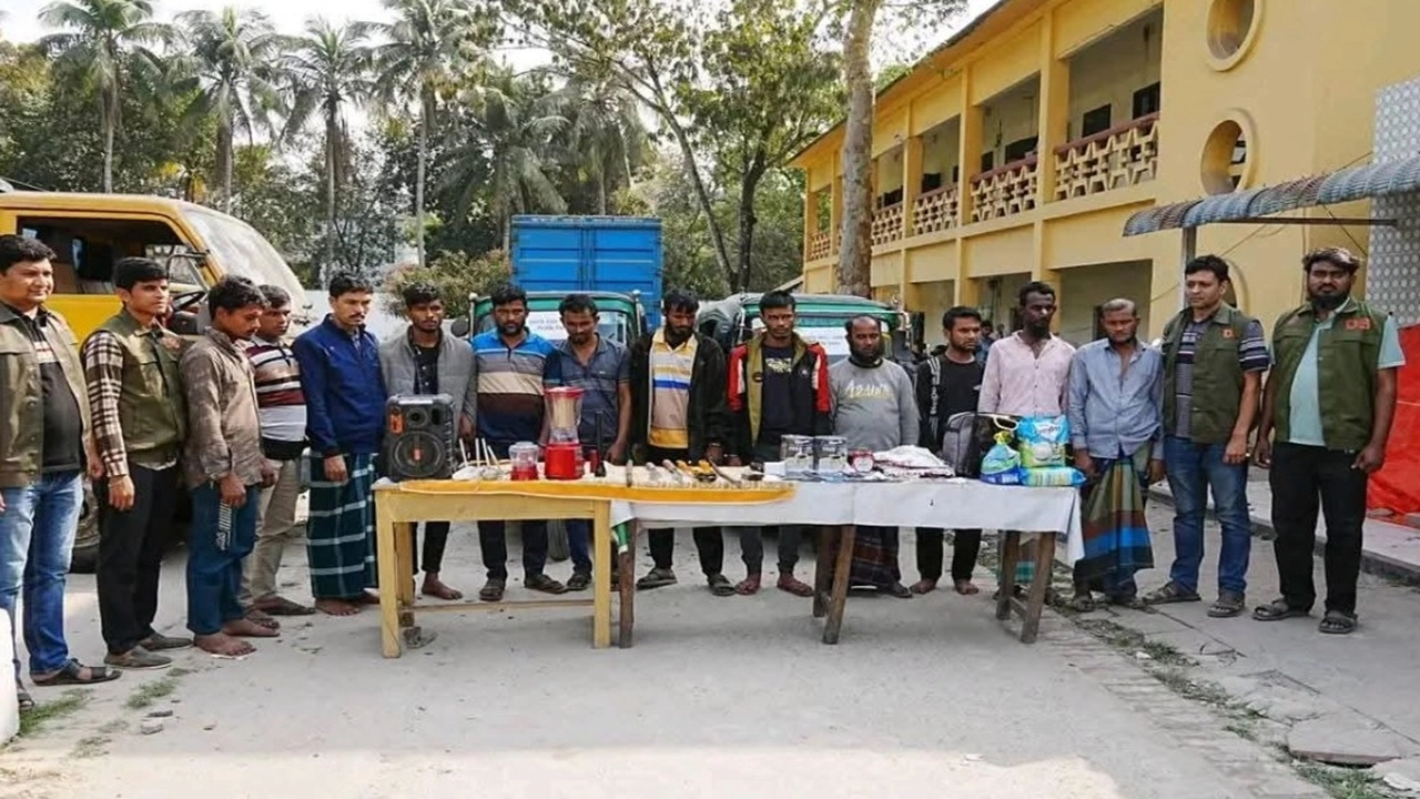 কুমিল্লায় ডাকাত চক্রের ১২ সদস্য গ্রেপ্তার