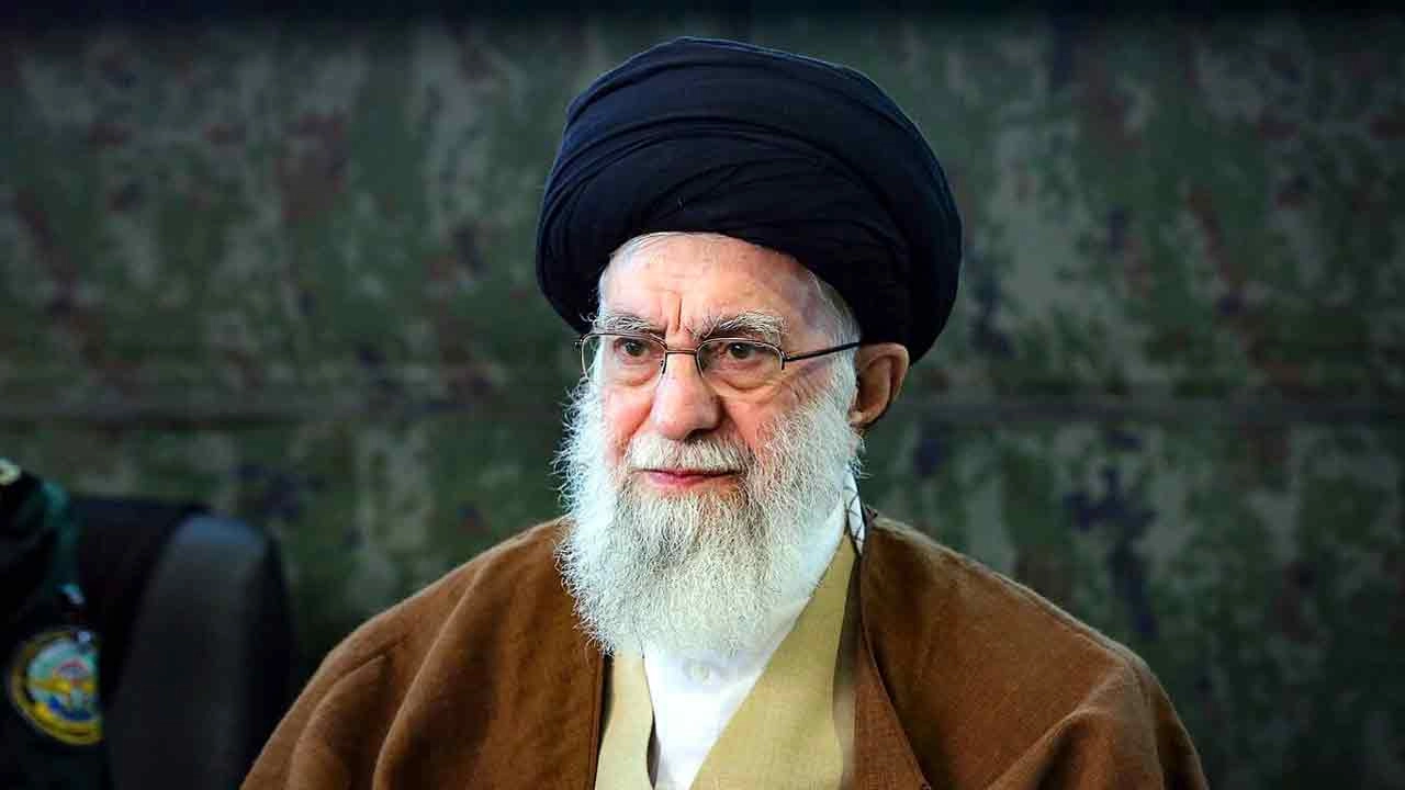 ইরানের সর্বোচ্চ নেতা আয়াতুল্লাহ আলী খামেনি