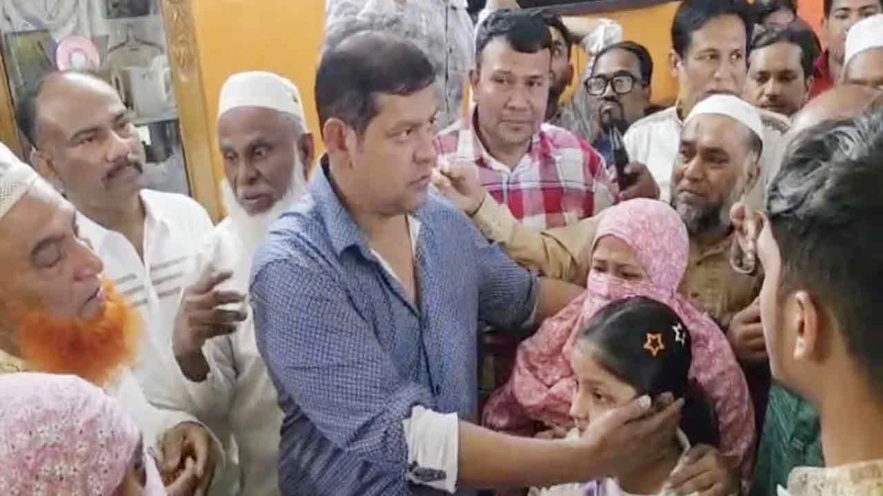 নিহত যুবদল নেতার পরিবারের পাশে সংসদ সদস্য মুস্তাফিজুর রহমান ভূইয়া দিপু