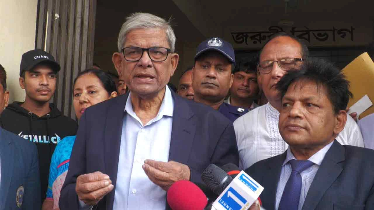 স্থানীয় সরকার,পল্লী উন্নয়ন ও সমবায় মন্ত্রণালয়ের মন্ত্রী ও বিএনপির মহাসচিব মির্জা ফখরুল ইসলাম আলমগীর