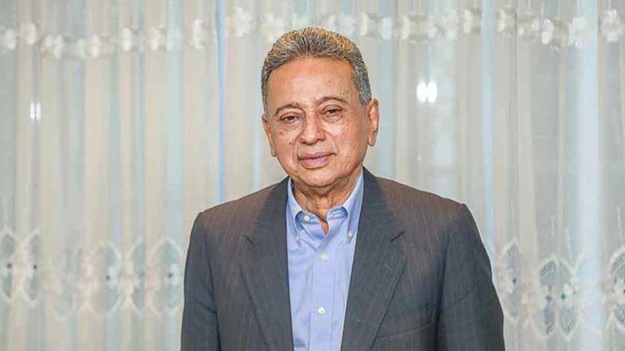 অর্থমন্ত্রী আমীর খসরু মাহমুদ চৌধুরী