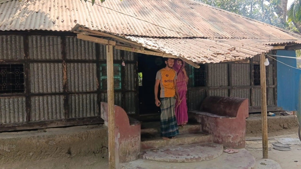 লক্ষ্মীপুরে ডাকাতি আতঙ্কে গ্রামবাসী