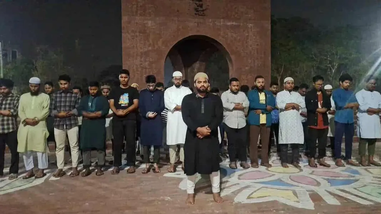 আয়াতুল্লাহ খামেনী ও সকল শহীদের গায়েবানা জানাযা