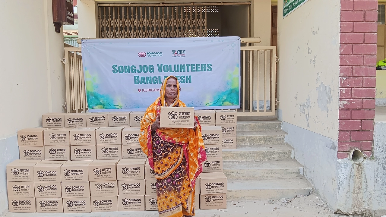 চিলমারীতে সংযোগ ফাউন্ডেশনের রমজান ফুড প্যাকেজ বিতরণ