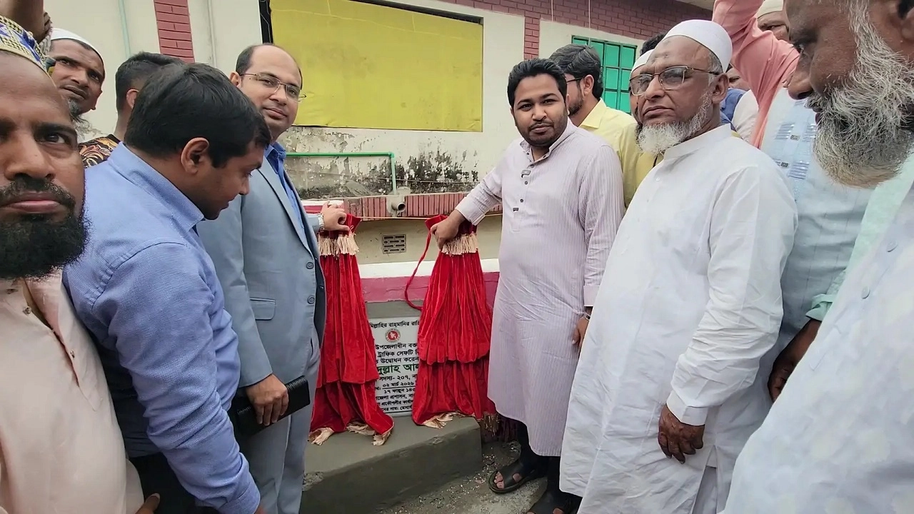 নারায়ণগঞ্জ-৪ আসনের সংসদ সদস্য অ্যাডভোকেট আব্দুল্লাহ আল আমিন