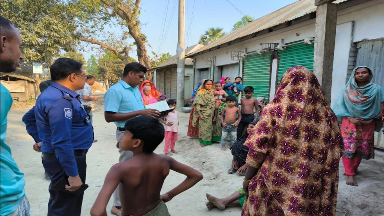 সিরাজগঞ্জের রায়গঞ্জে তিন সরকারি খাস পুকুরে মাছ ধরা নিয়ে বিএনপির দুই গ্রুপের সংঘর্ষে নিহত ২, আহত ১৫