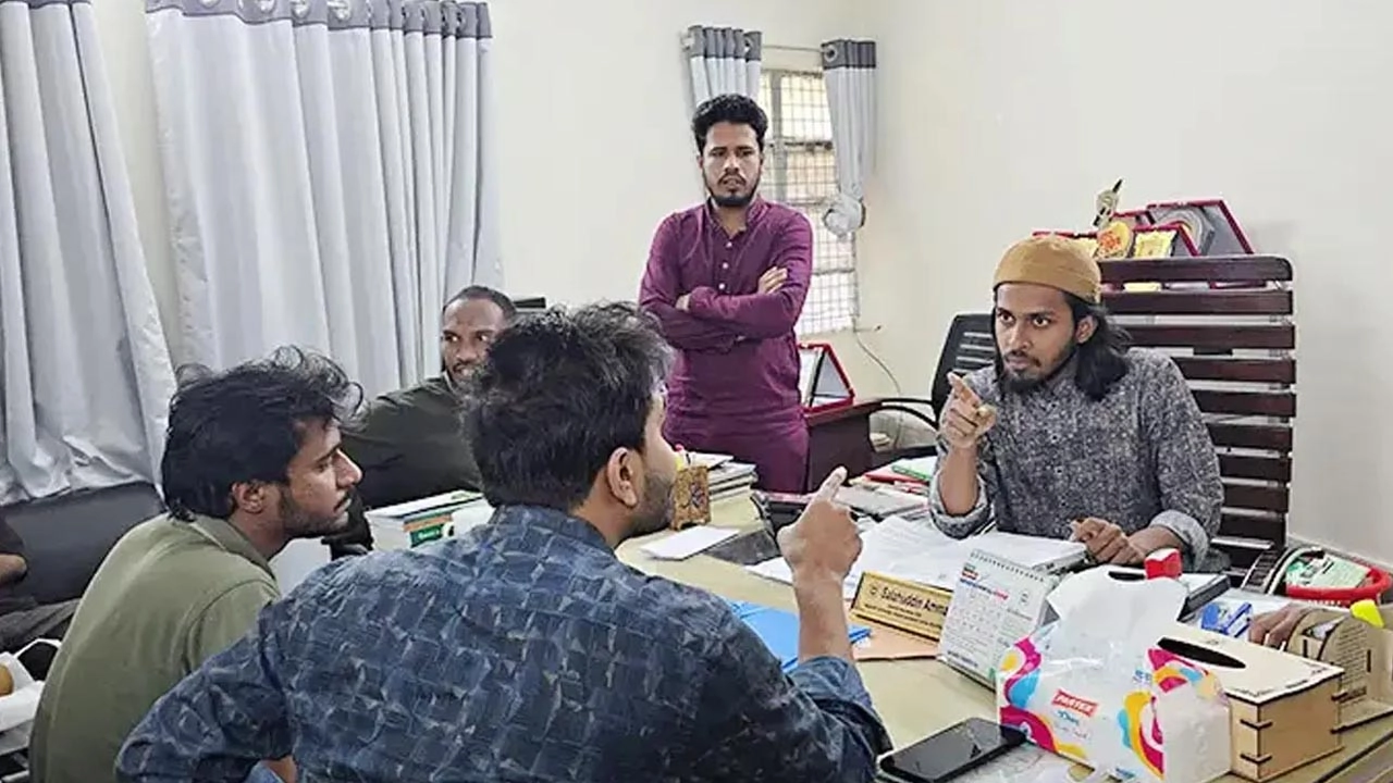 রাকসু কার্যক্রম নিয়ে সমালোচনা, মন্তব্য ঘিরে তর্ক-বিতর্ক