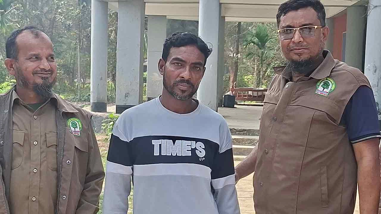 শিকারী মো. হানিফ মিয়া (৪৫)