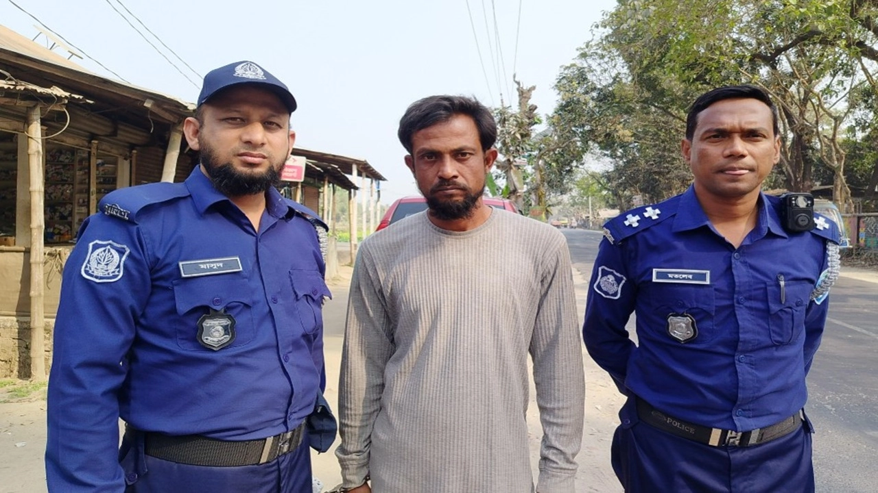 মাদক সেবনের দায়ে যুবকের ছয় মাসের কারাদন্ড