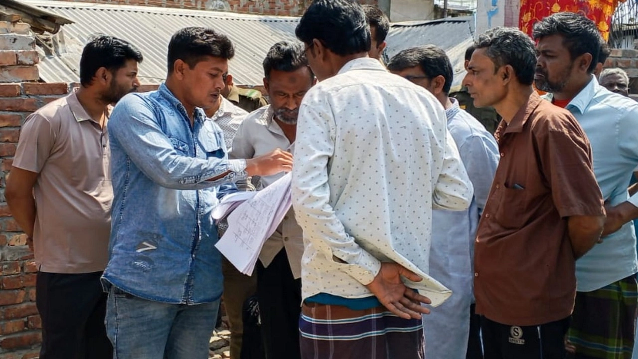 পুঠিয়ায় মন্দিরের জমি দখলমুক্ত