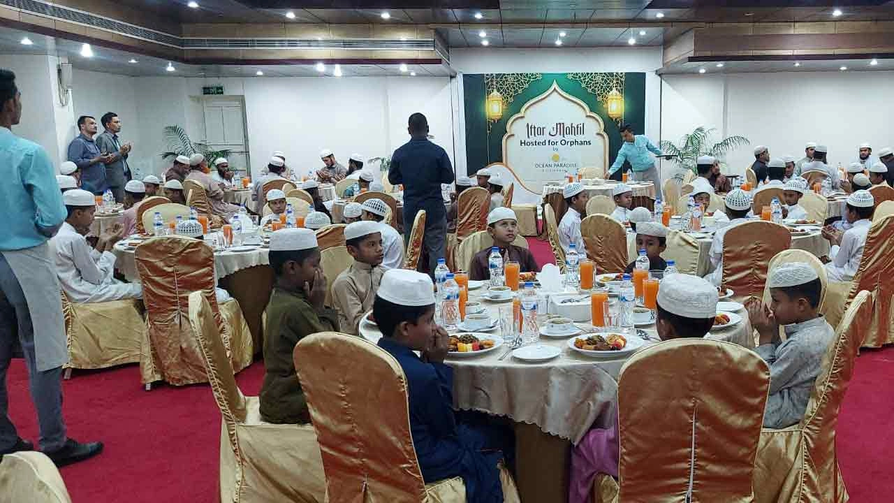 জেলার বিভিন্ন মাদ্রাসা ও এতিমখানার শতাধিক এতিম ও হেফজখানার শিশু-কিশোর শিক্ষার্থী ইফতারে অংশগ্রহণ