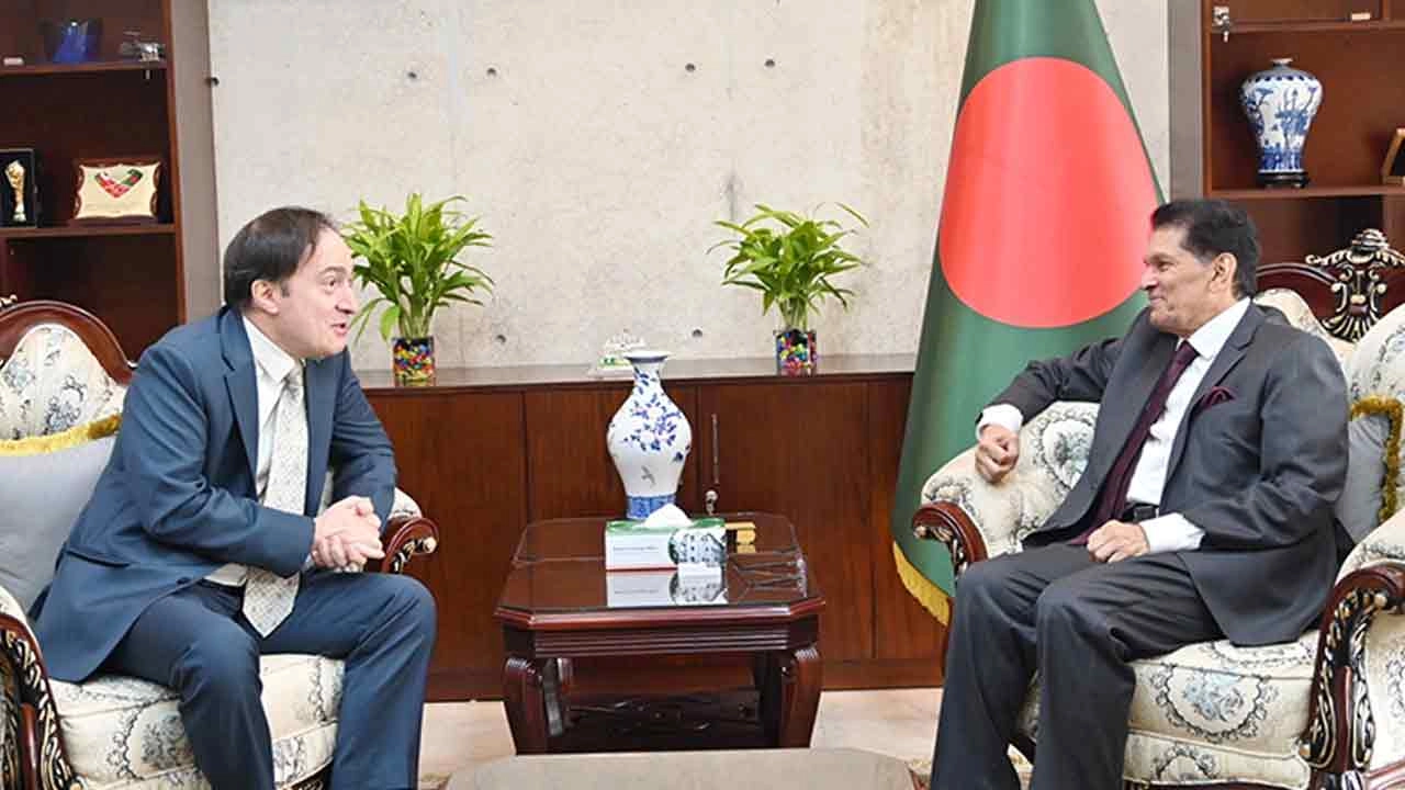 আর্জেন্টিনার রাষ্ট্রদূত মার্সেলো কার্লোস ও পররাষ্ট্রমন্ত্রী খলিলুর রহমান