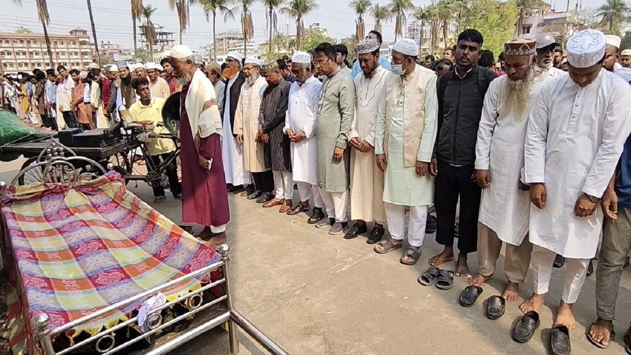 ইবি শিক্ষিকার দাফন সম্পন্ন 