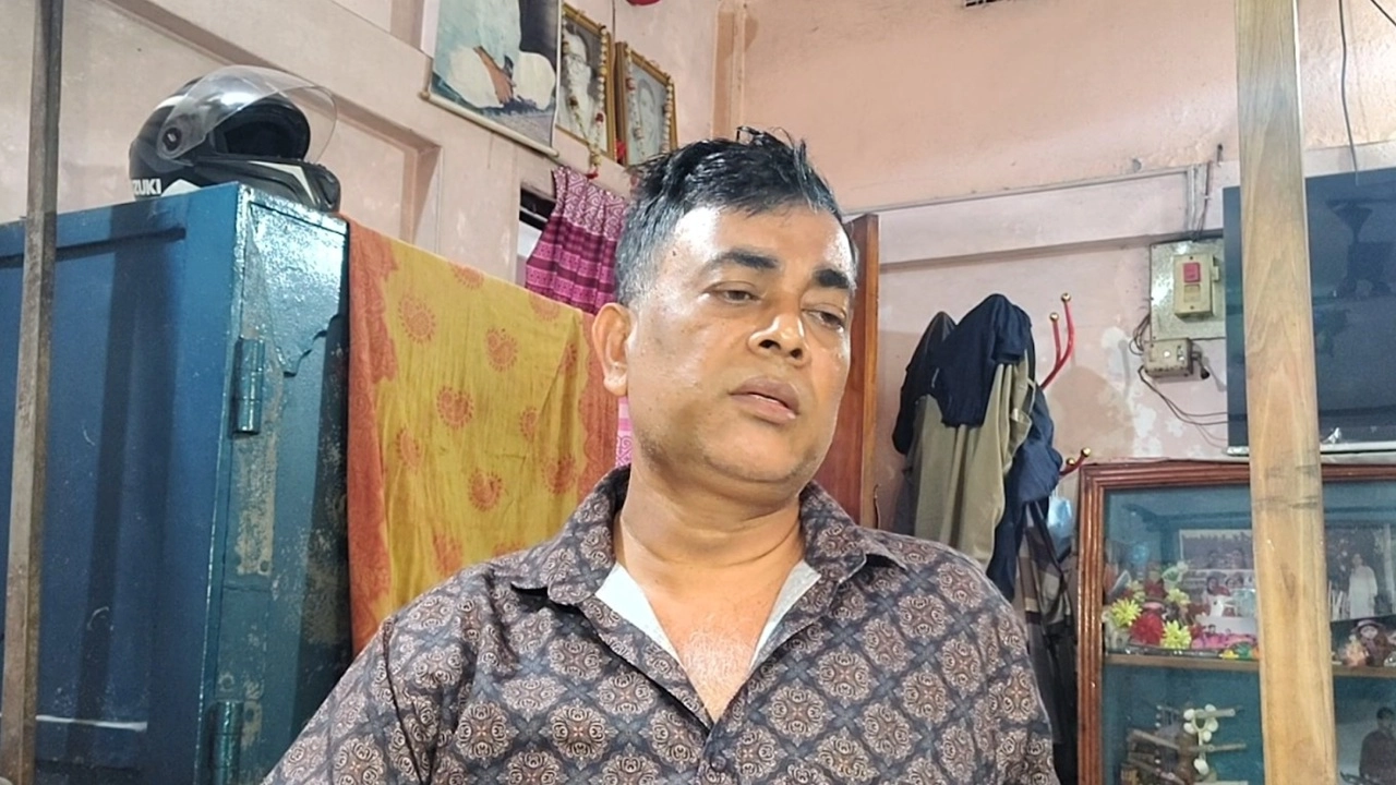 অফিসে ডেকে নিয়ে স্বর্ণব্যবসায়ীকে মারধরের অভিযোগ বিএনপি নেতার বিরুদ্ধে