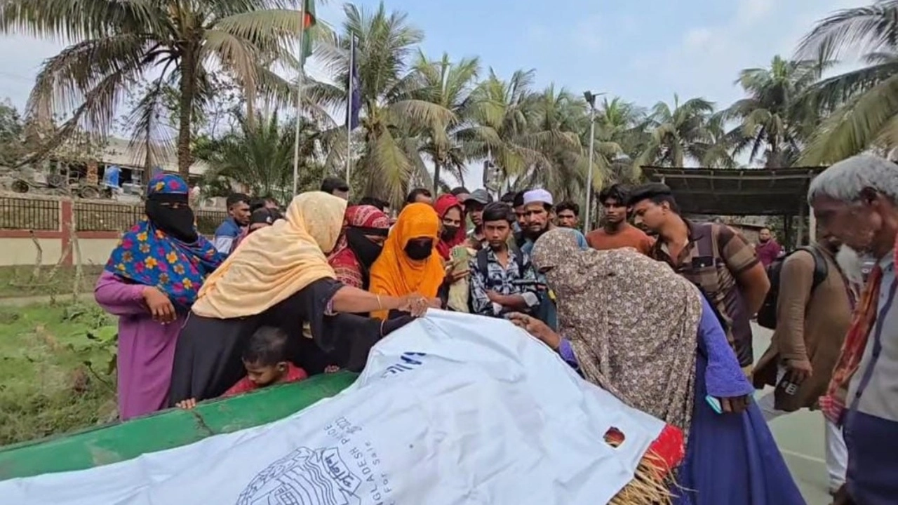 যৌতুকের দাবিতে স্ত্রীকে হত্যার অভিযোগ