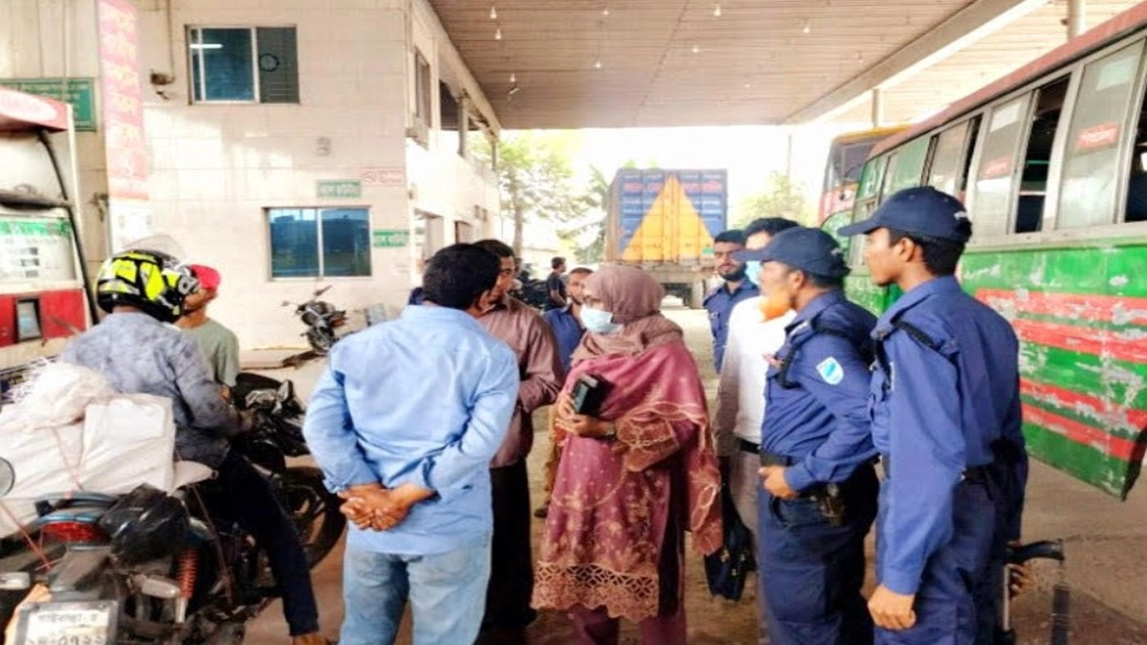 সিদ্ধিরগঞ্জে ভ্রাম্যমাণ আদালতের অভিযান