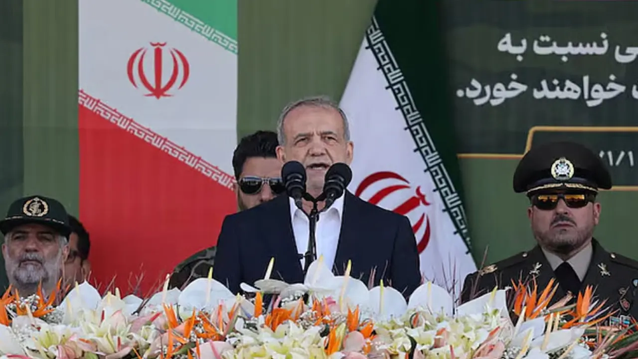 ইরানের প্রেসিডেন্ট মাসুদ পেজেশকিয়ান জাতির উদ্দেশে ভাষণ দেন