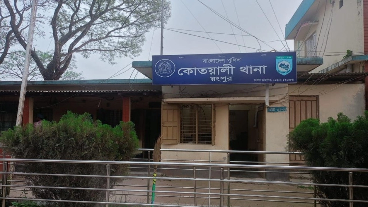 ট্রাক চাপায় প্রাণ গেল মোটরসাইকেল চালকের 