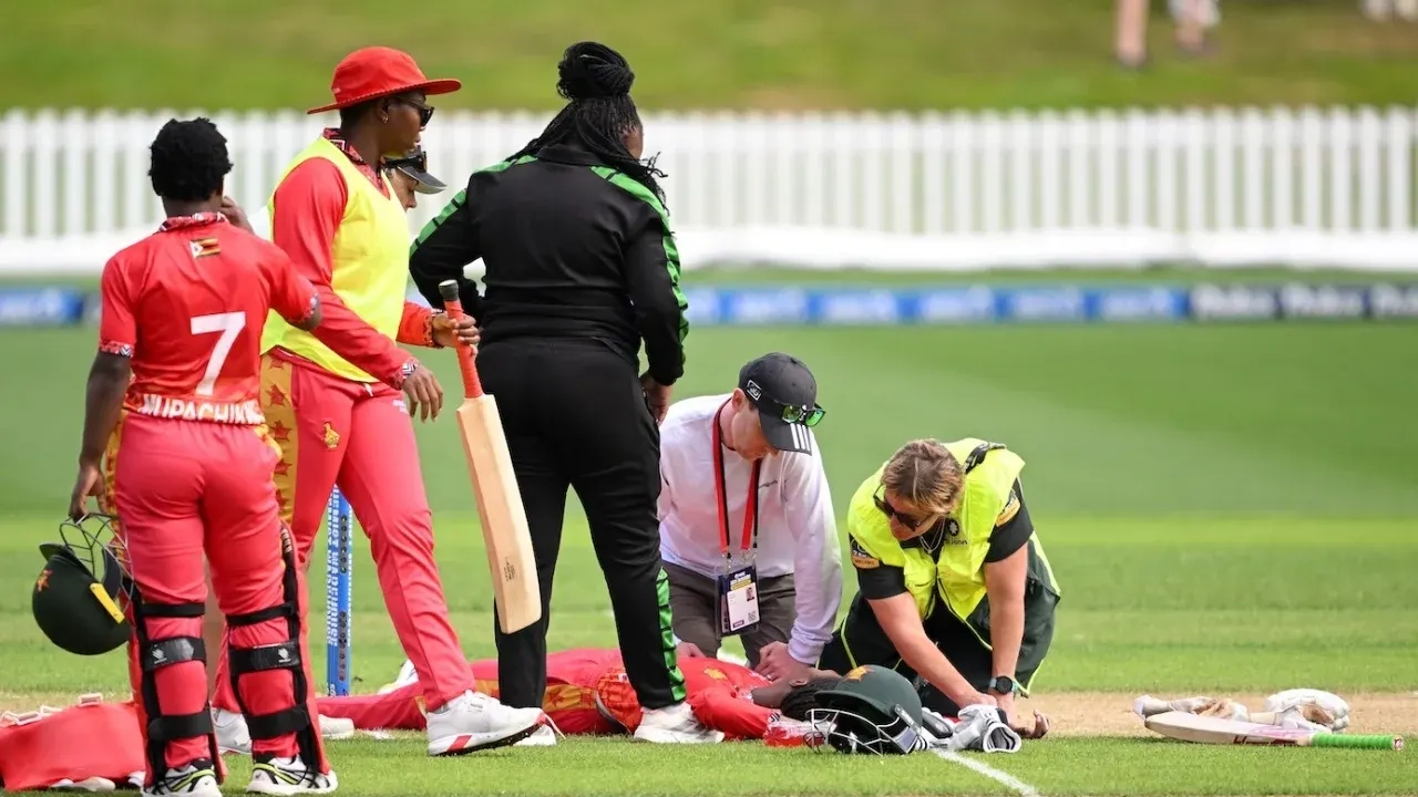 বাউন্সার সামলাতে গিয়ে হাসপাতালে জিম্বাবুয়ের ক্রিকেটার 
