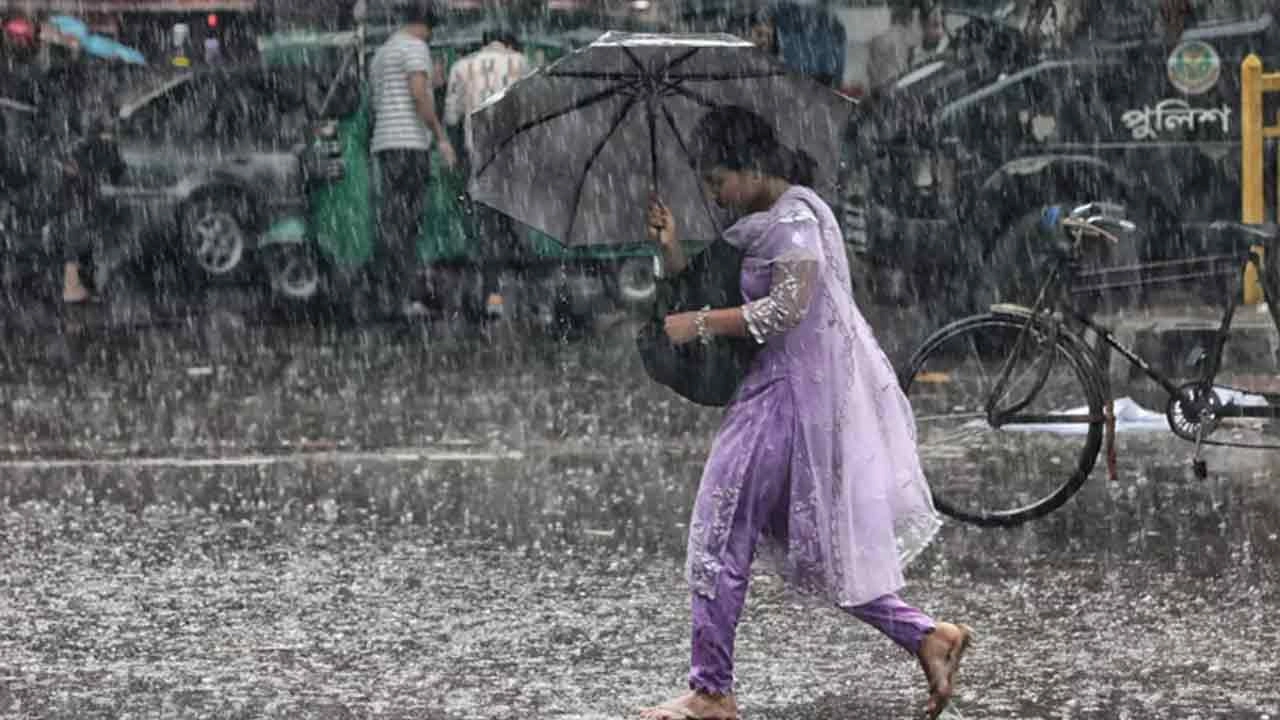 সারা দেশে বজ্রবৃষ্টির আভাস