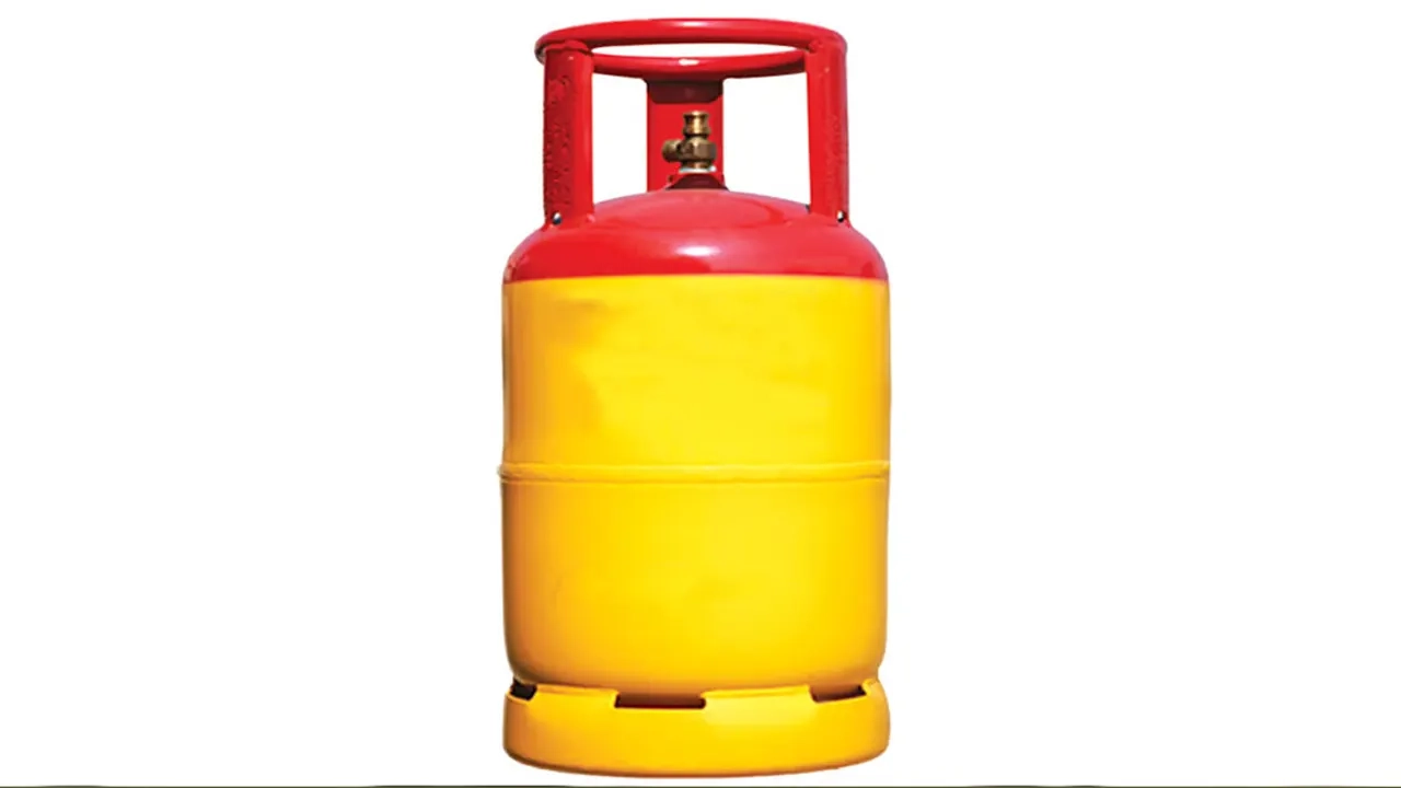 এলপি গ্যাসের দাম ৪১০ টাকা বাড়ানোর প্রস্তাব