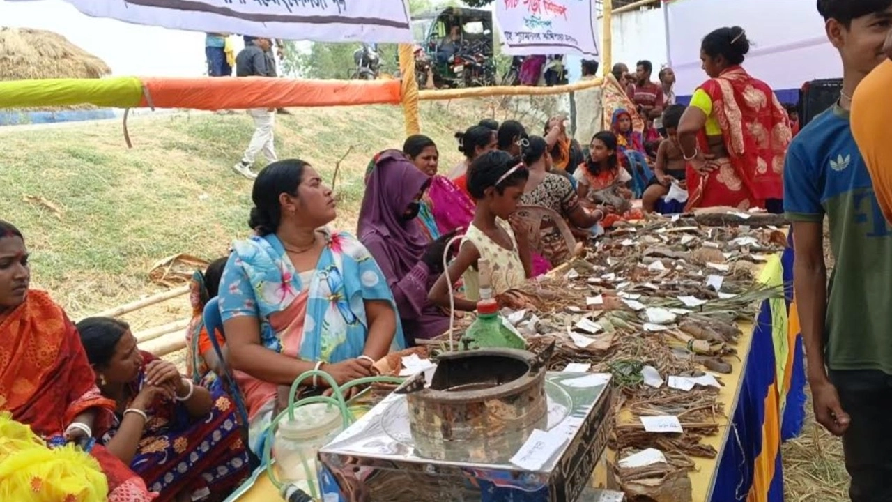 শ্যামনগরে স্থানীয় অভিযোজন মেলা ও জলবায়ু সংলাপ  