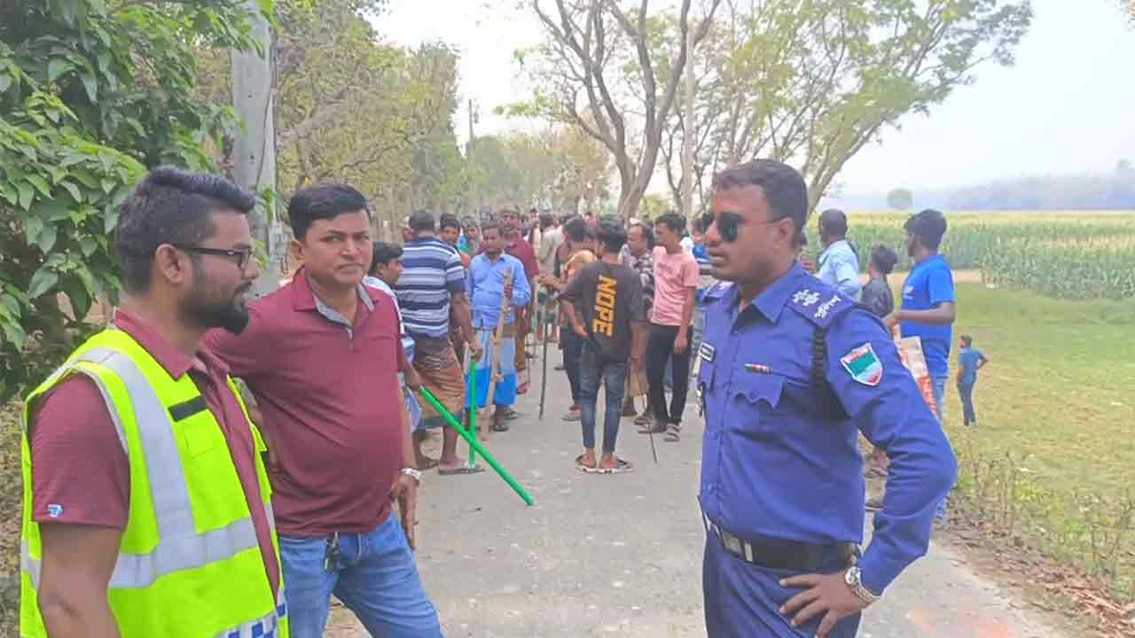 মেহেরপুরে চাল বিতরণ নিয়ে বিএনপির দু’গ্রুপের সংঘর্ষ, আহত ১০