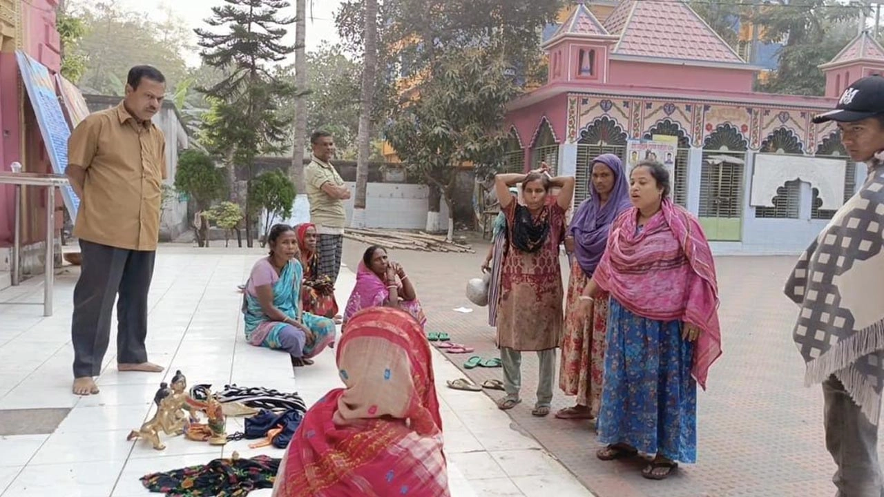 সাতক্ষীরায় মন্দিরে চুরি, স্বর্ণালংকারসহ মূল্যবান সম্পদ লুট