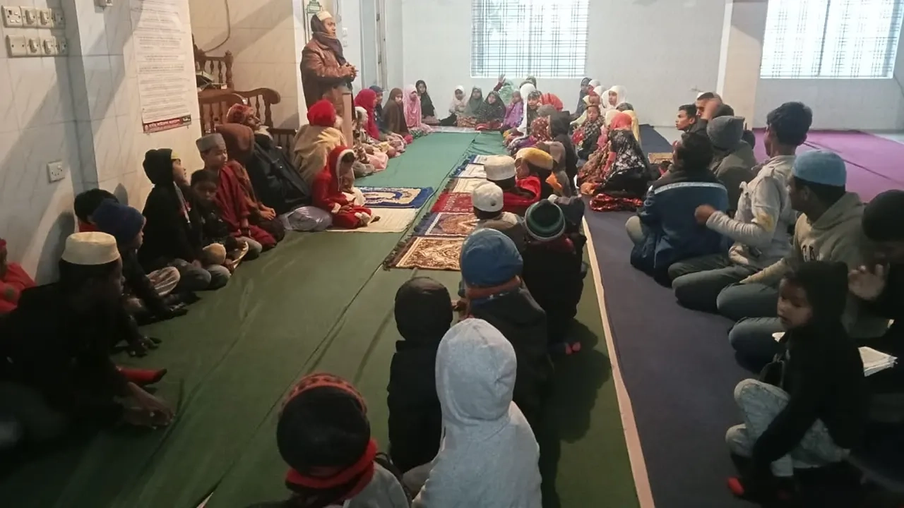 মালিপাড়া জামে মসজিদে চালু হয়েছে কোরআন শিক্ষা মক্তব