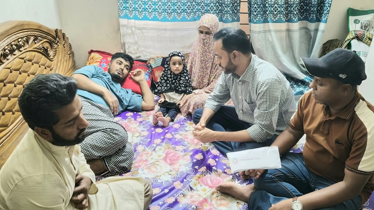 ক্যান্সার আক্রান্ত সুমনের চিকিৎসায় পাশে দাঁড়ালেন তারেক রহমান