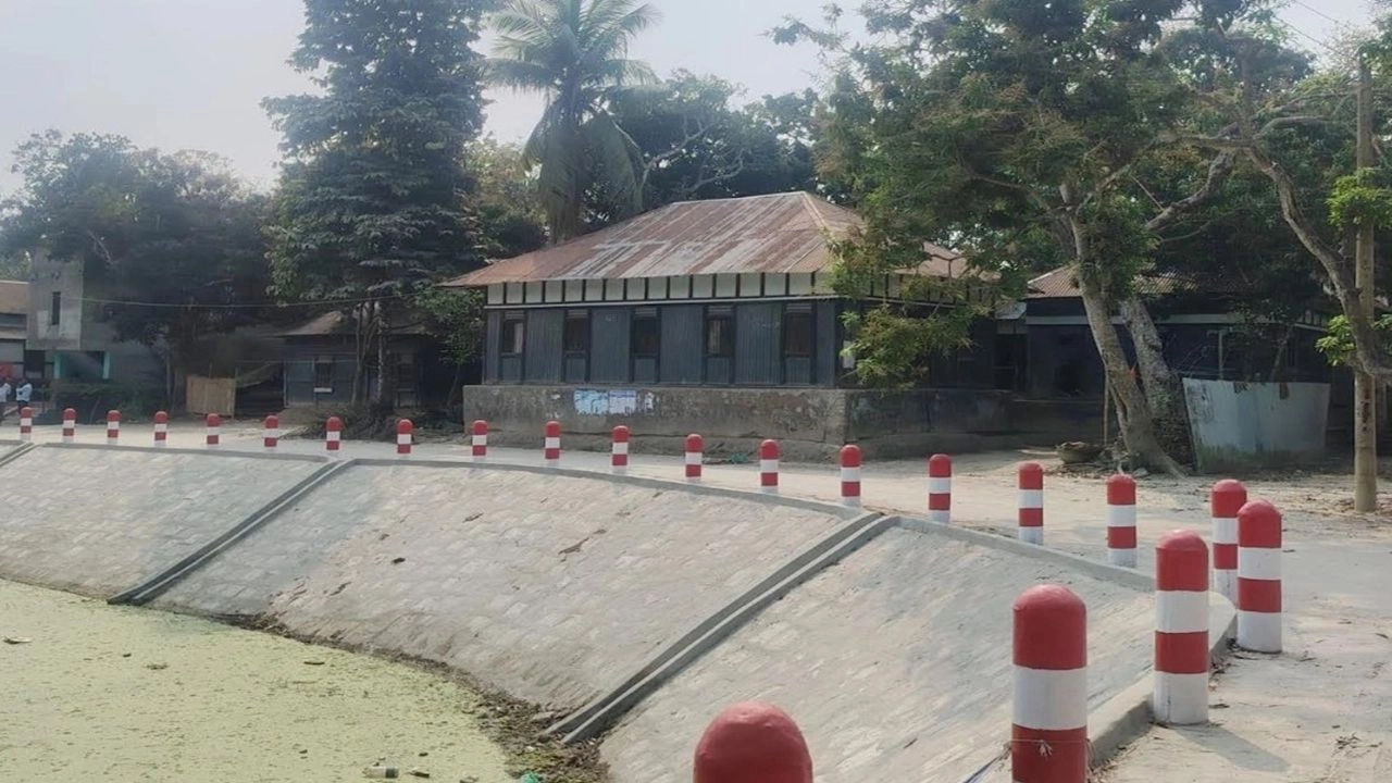 শ্রীনগরে নির্মাণকৃত বাইপাস সড়ক নিয়ে বিরোধ