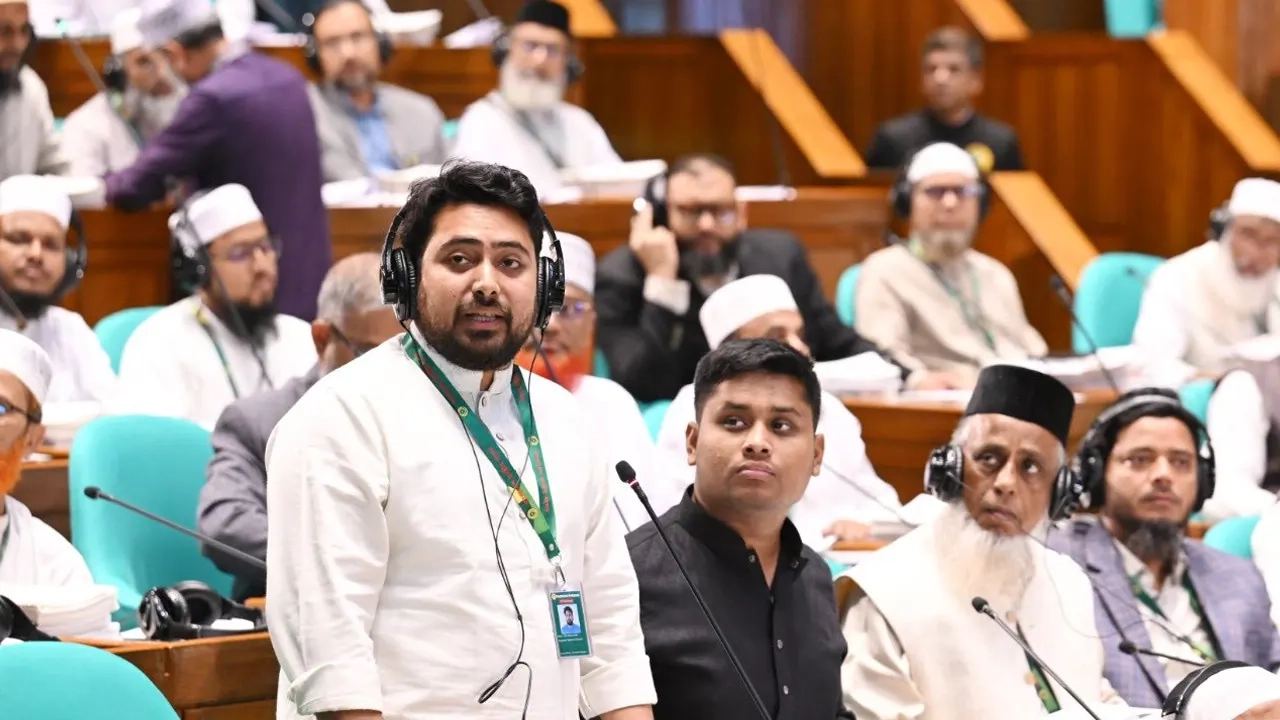 ত্রয়োদশ জাতীয় সংসদের প্রথম অধিবেশনে নাহিদ ইসলাম ।। ছবি: সংগৃহীত