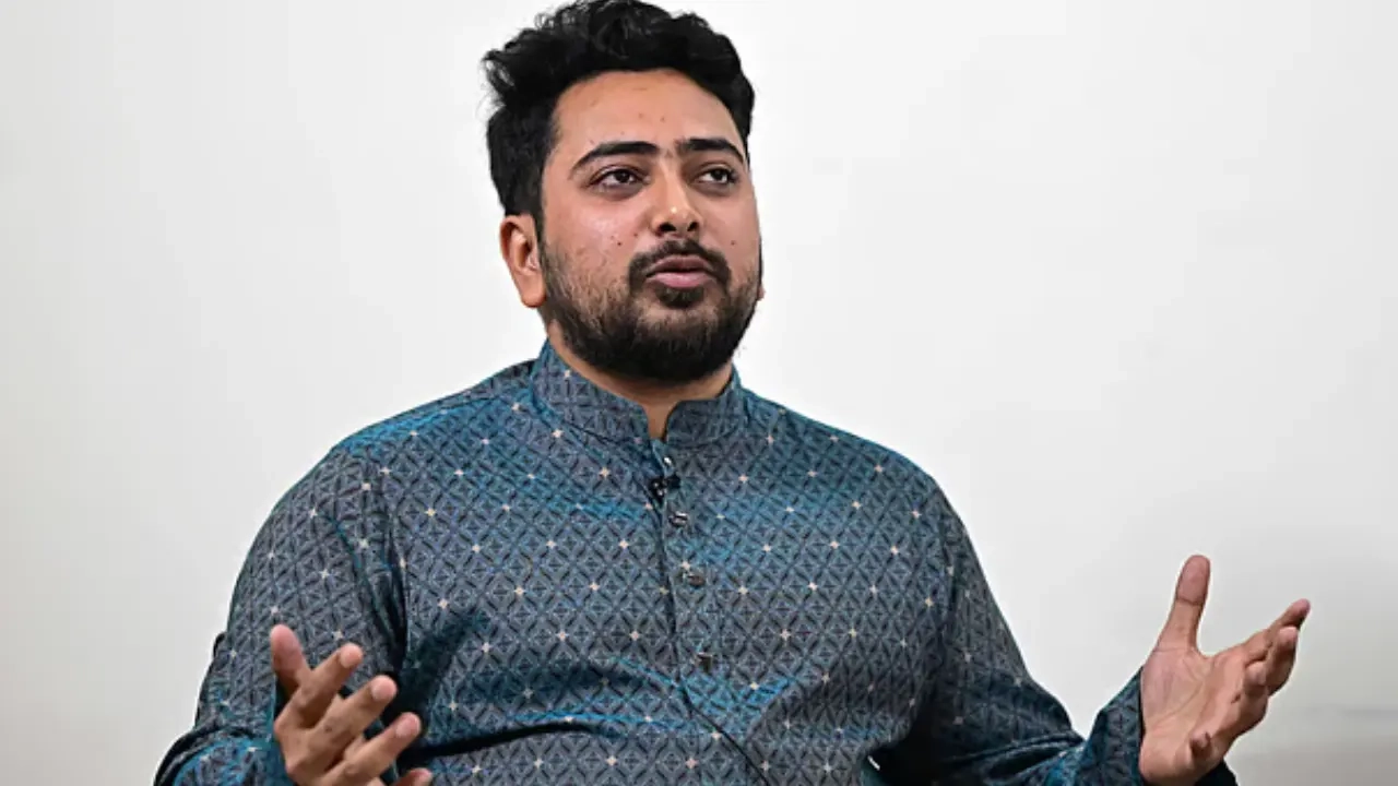 জাতীয় সংসদের বিরোধী দলীয় চিফ হুইপ নাহিদ ইসলাম