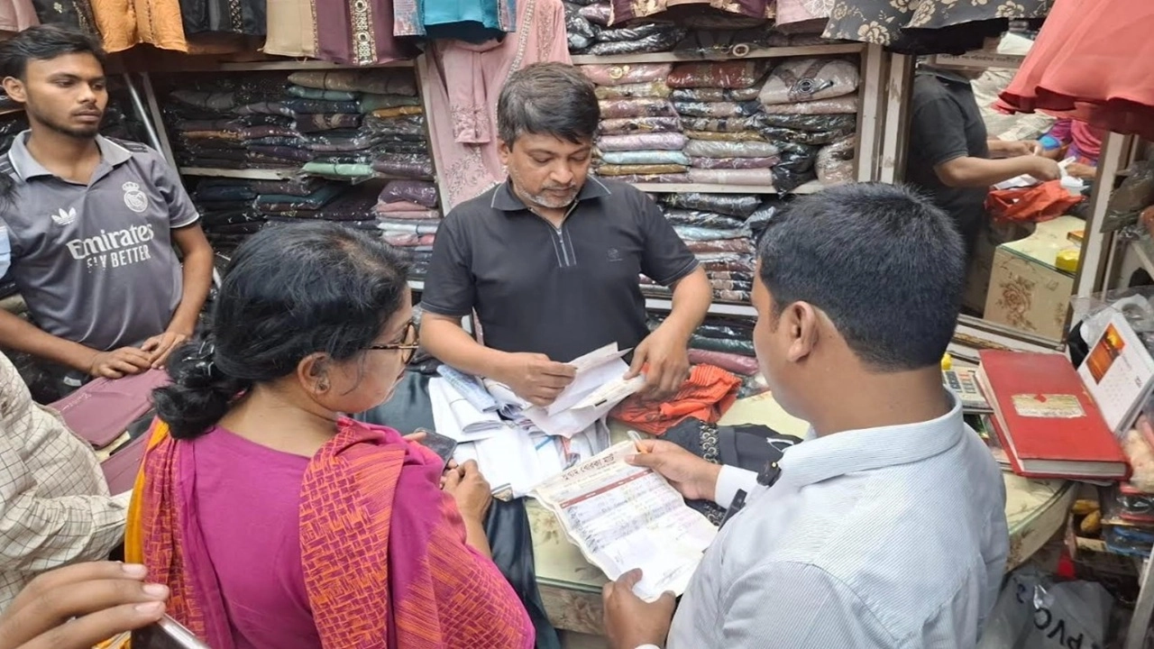 কুষ্টিয়া জাতীয় ভোক্তা অধিকার সংরক্ষণ অধিদপ্তরের অভিযান