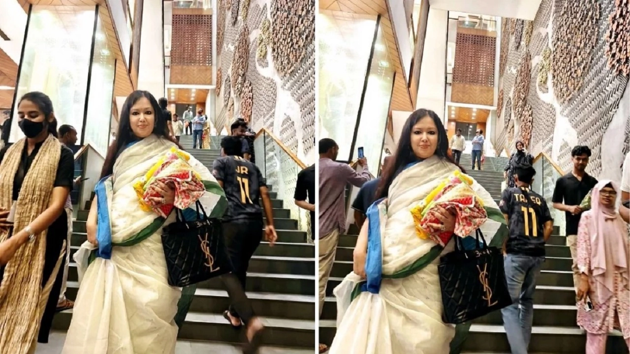 ব্যাগ না পেয়ে হাতে কাপড় নিয়েই শোরুম ত্যাগ করছেন রুমিন ফারহানা