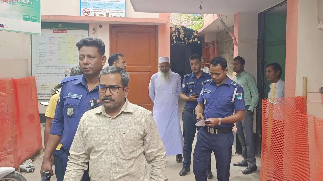 গ্রেফতার সাংবাদিক আব্দুর রফ