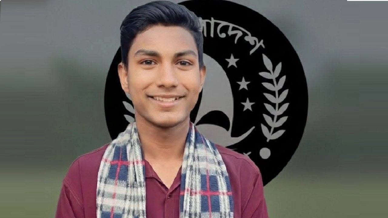 রাজনৈতিক সম্পৃক্ততার জেরে যুবককে ত্যাজ্য ঘোষণা পরিবারের