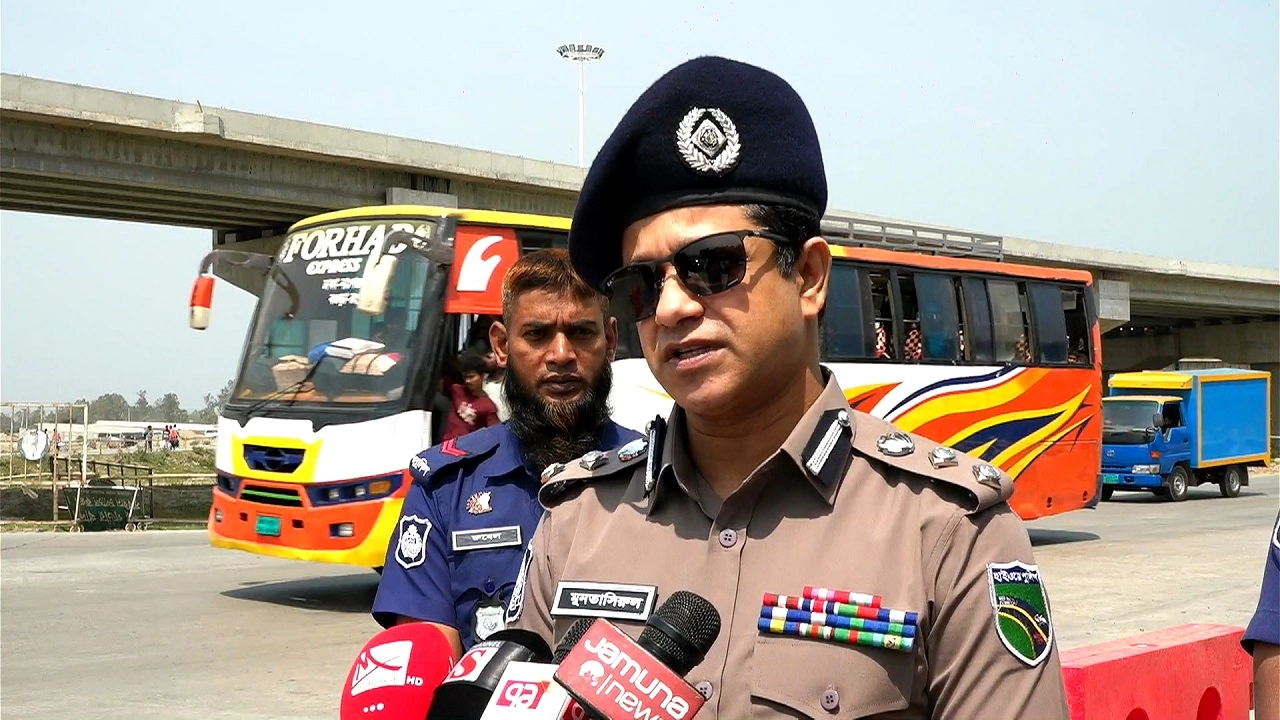 হাইওয়ে পুলিশের অতিরিক্ত ডিআইজি মুনতাছিরুল ইসলাম