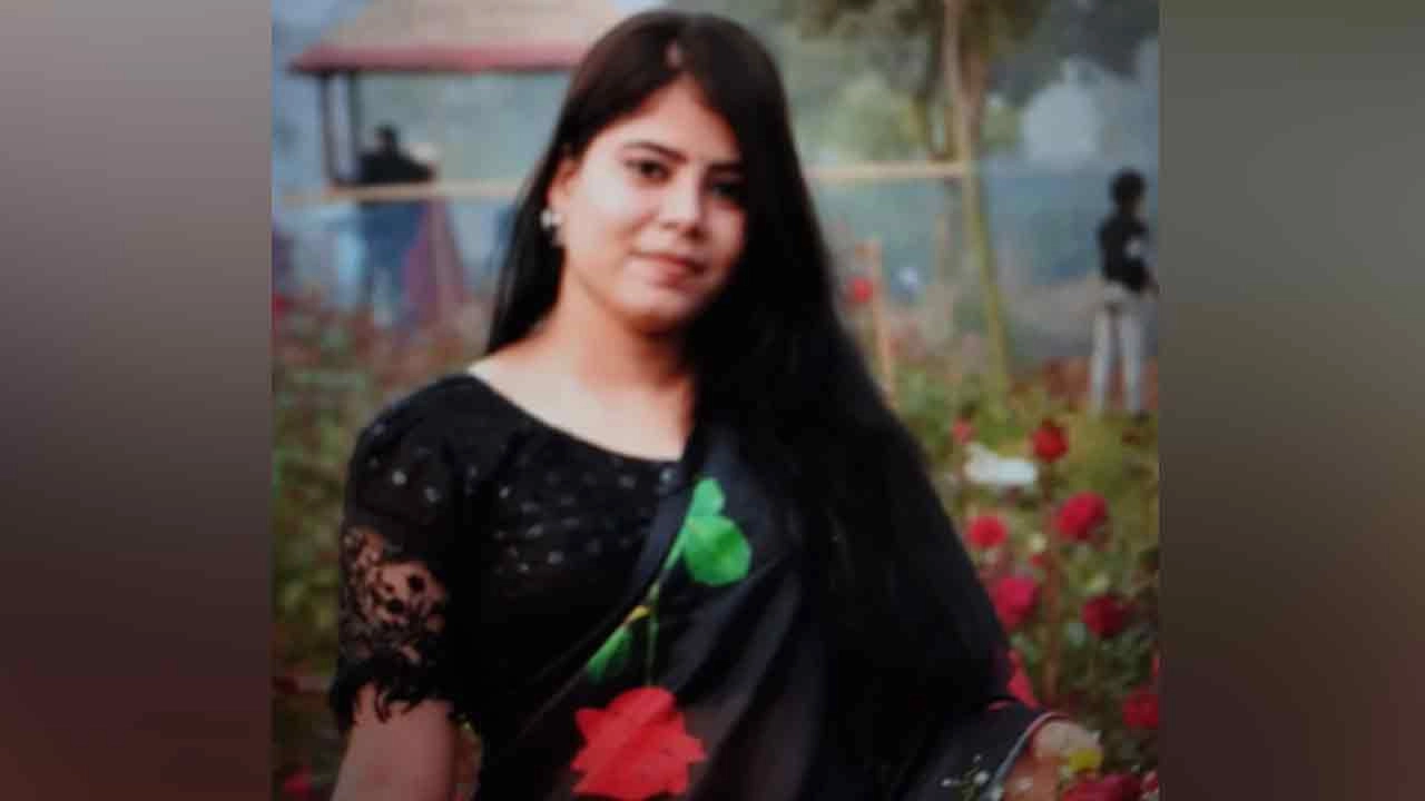 মুক্তা আক্তার (২১)