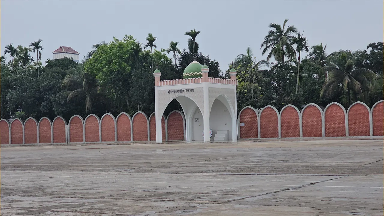 হবিগঞ্জ কেন্দ্রীয় ঈদগাহে দুই দফায় ঈদের জামাত