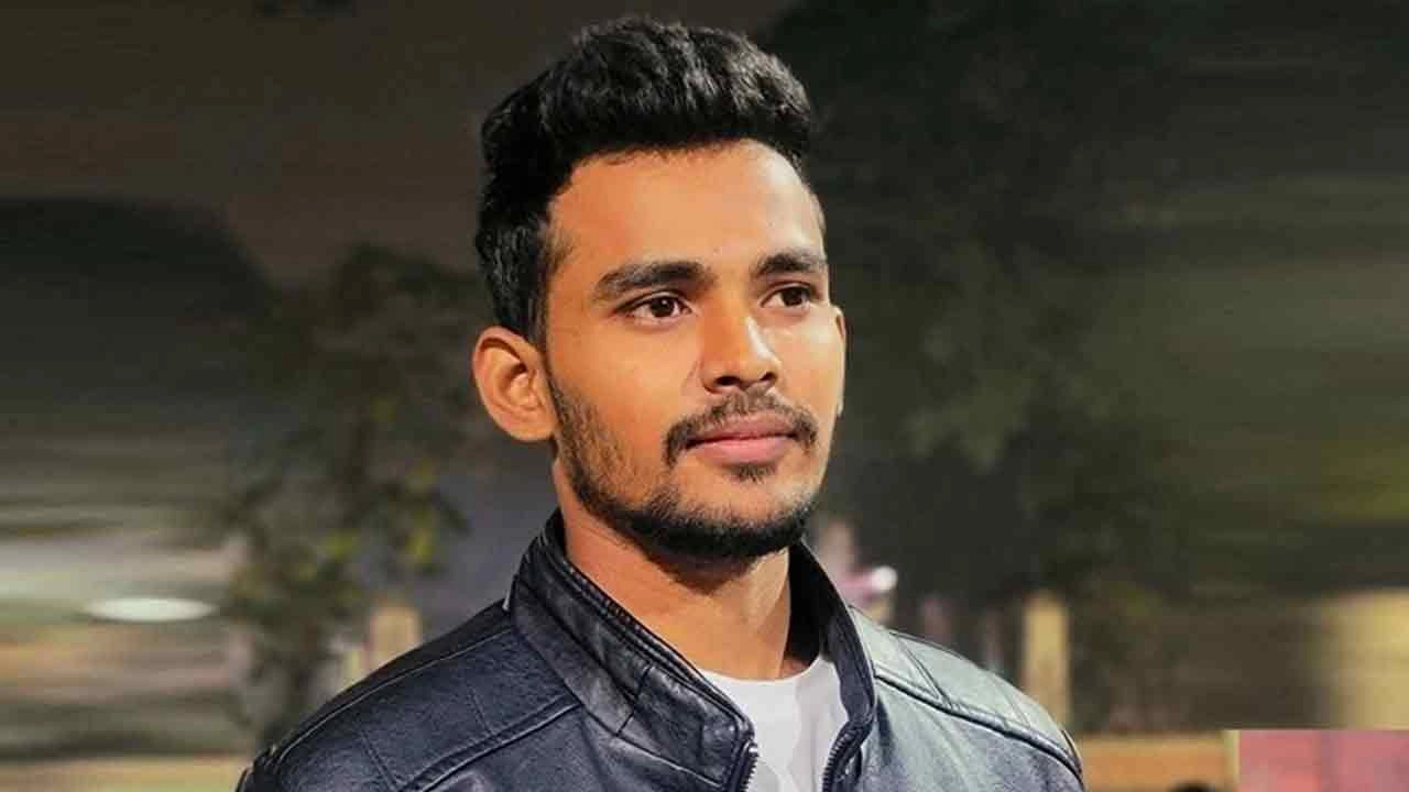 রাতে আসিফ মাহমুদের ফেসবুক পোস্ট, যা লিখলেন