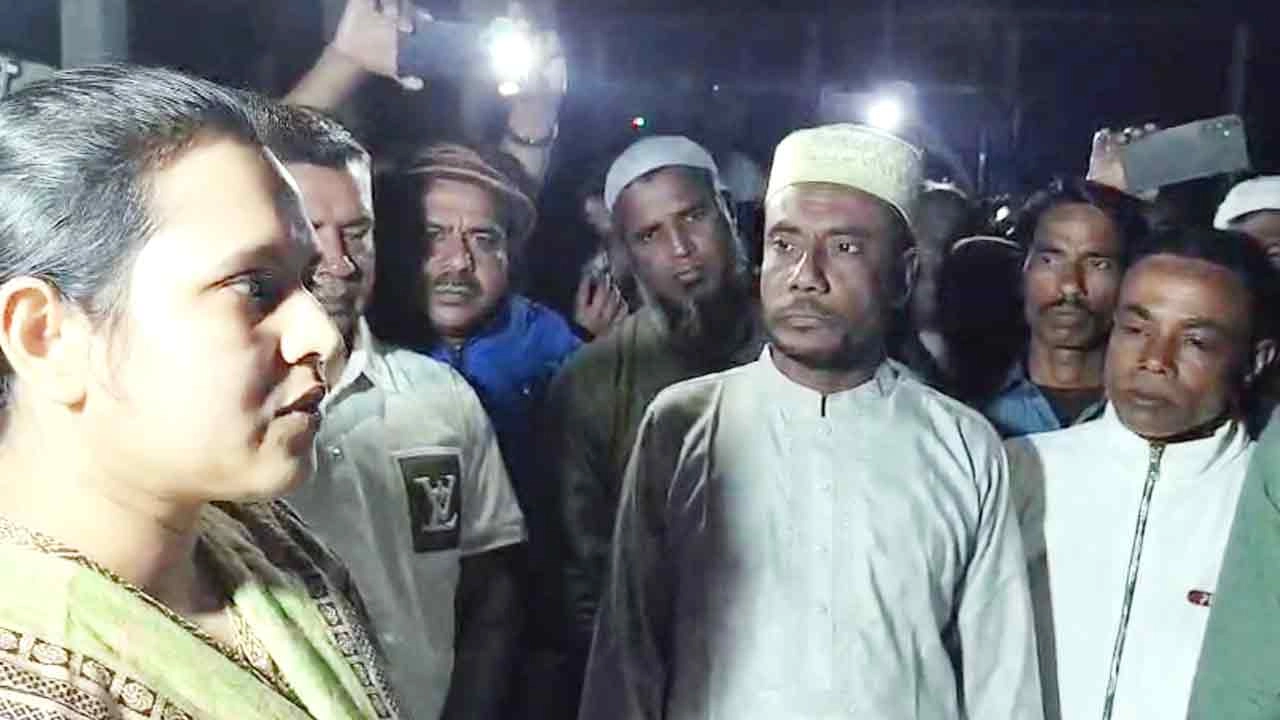 ভোটারদের মাঝে ফিতরার নামে টাকা বিতরণের অভিযোগের জামায়াতের দুই কর্মীর কাছ থেকে মুচলেকা নেয়া হয়েছে