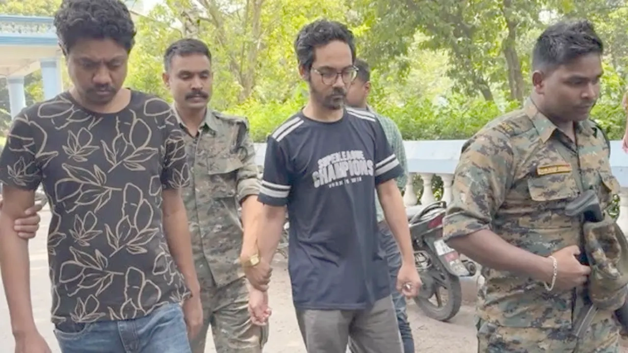 রোববার (২২ মার্চ) আদালতে নেওয়া হয় তাদের