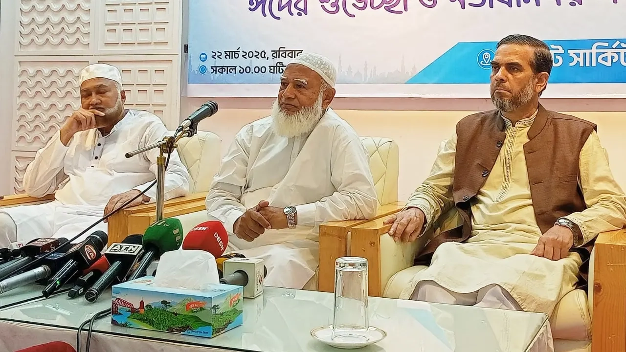 সিলেট সার্কিট হাউজে সাংবাদিকদের সঙ্গে মতবিনিময় করেন জামায়াত আমির ডা. শফিকুর রহমান