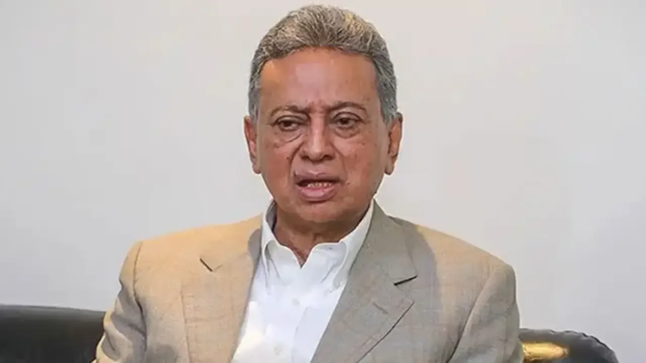 বিএনপির স্থায়ী কমিটির সদস্য ও অর্থ-পরিকল্পনামন্ত্রী আমির খসরু মাহমুদ চৌধুরী