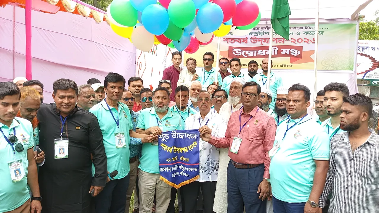 একটি অনুষ্ঠানের উদ্বোধন করছেন অ্যাডভোকেট জয়নুল আবেদীন