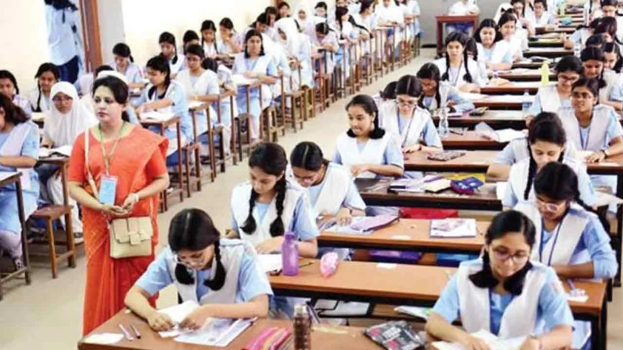 এসএসসি পরীক্ষার্থী। ফাইল ছবি