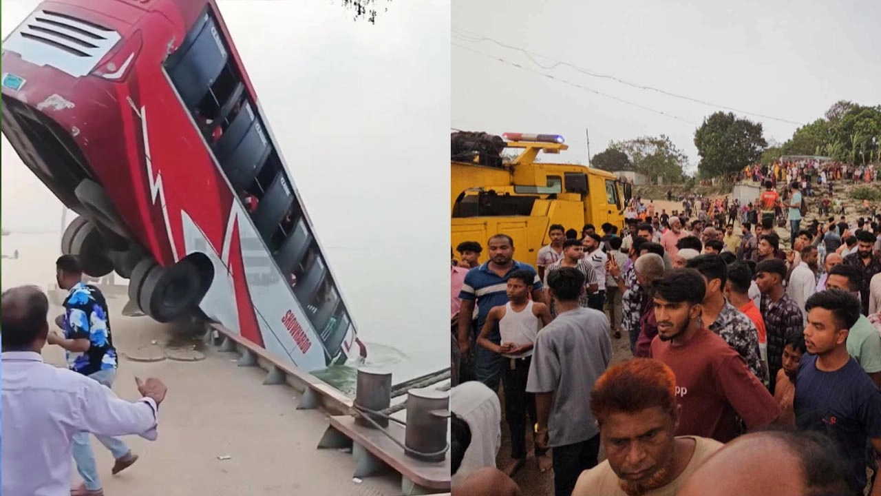 দৌলতদিয়া ৩নং ফেরি ঘাটে ফেরিতে ওঠার সময় যাত্রীবাহী একটি বাস উল্টে নদীতে পড়ে গেছে। 