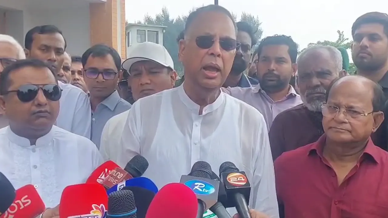 কালোবাজারিরা তেলের কৃত্রিম সংকট তৈরির চেষ্টা করছে: জ্বালানি মন্ত্রী 